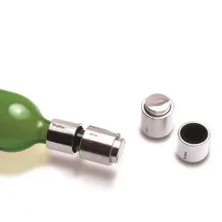 Rödvinsglas Affär -Rödvinsglas Affär image 1971